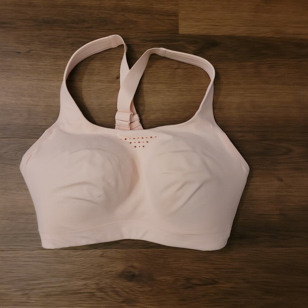 Athleta blush pink phenomena sports bra sz 34DD